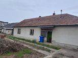 Na predaj starší rodinný dom v obci Zemianska Olča