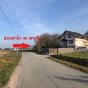 Pozemok v obci Žehňa - 600m2