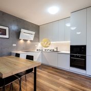 4 izbový byt 100 m² , Kompletná rekonštrukcia