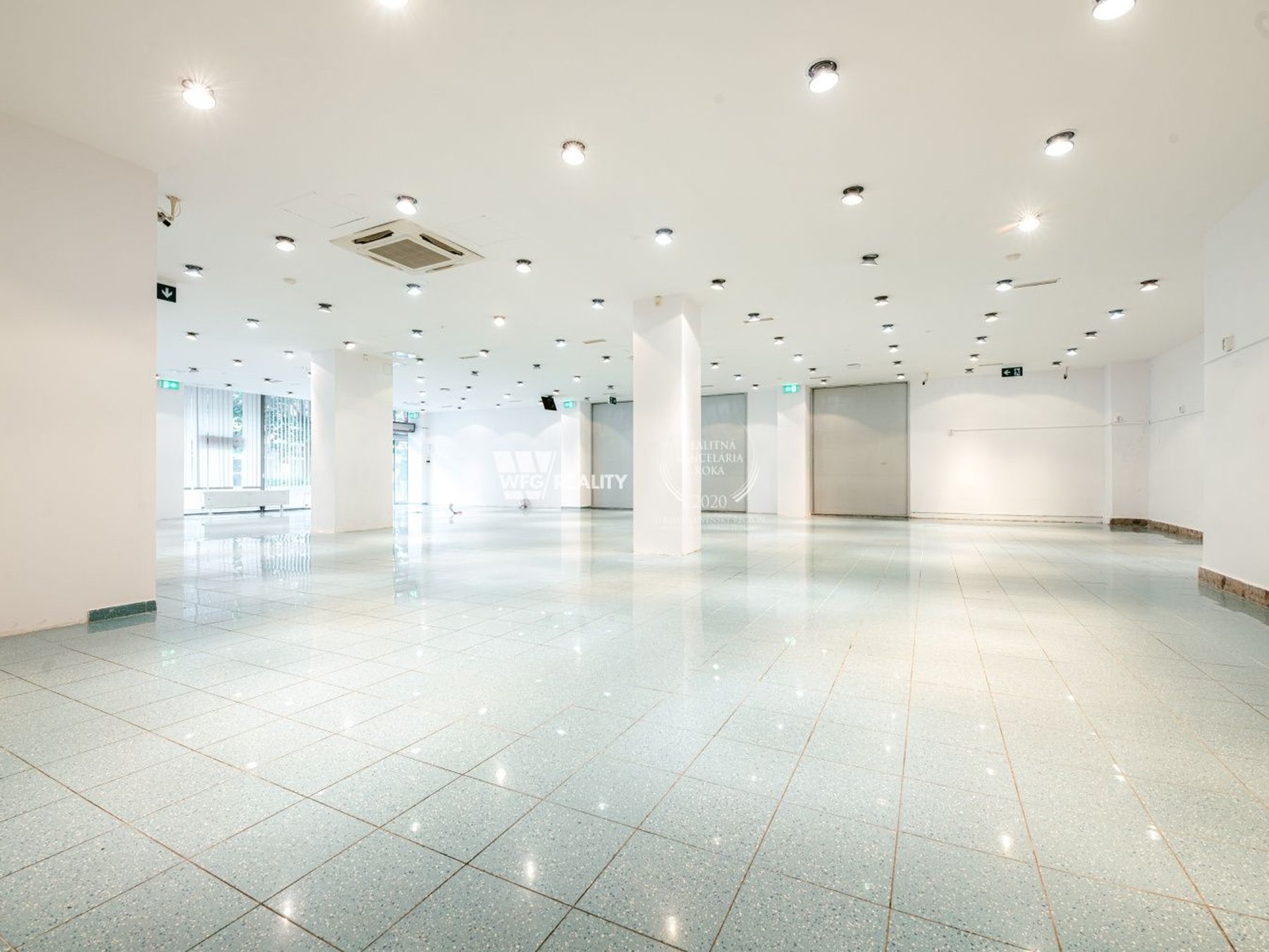 Obchodné priestory 245 m² , Kompletná rekonštrukcia