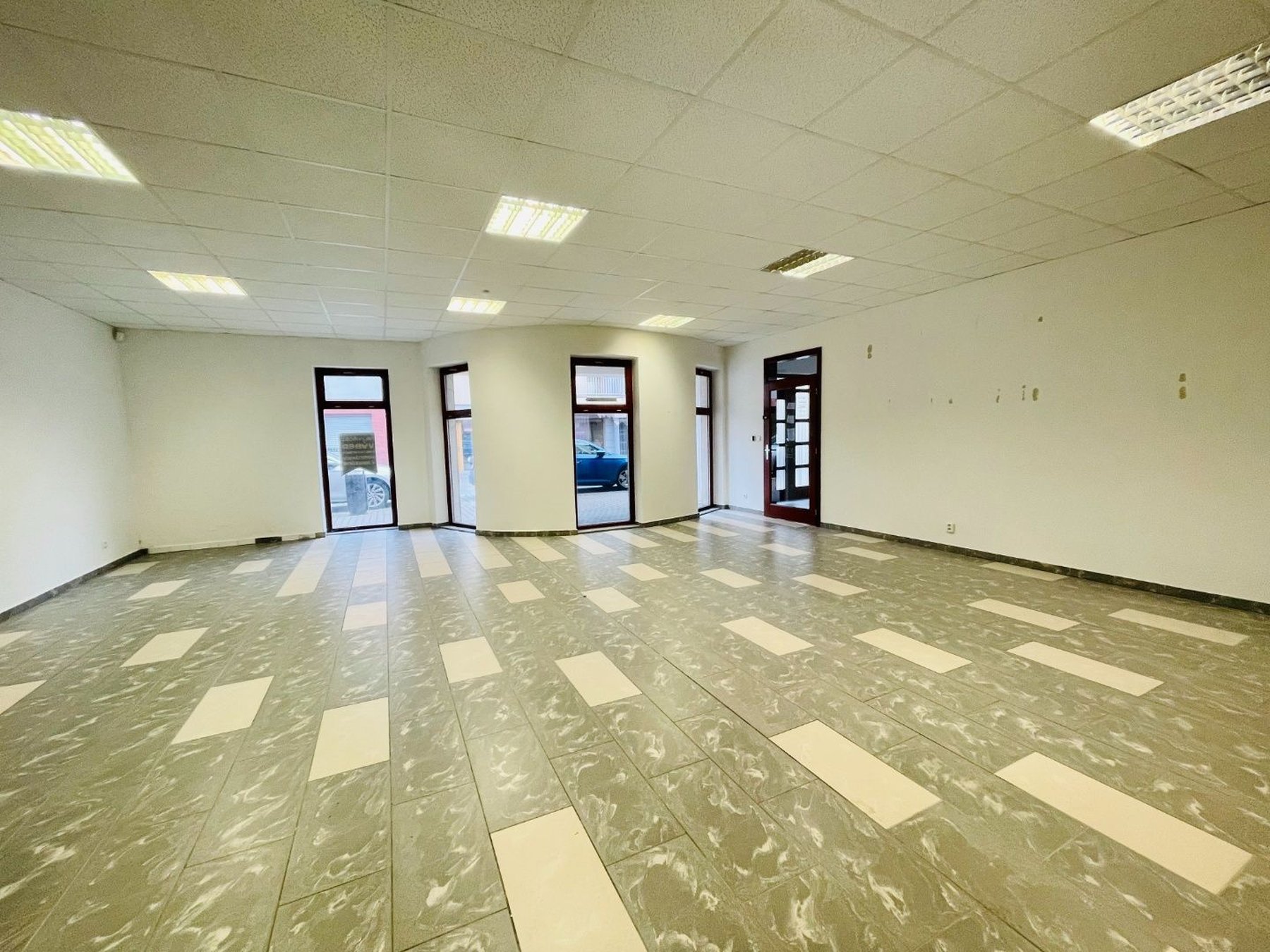 Kancelárie, administratívne priestory 85 m² , Kompletná rekonštrukcia