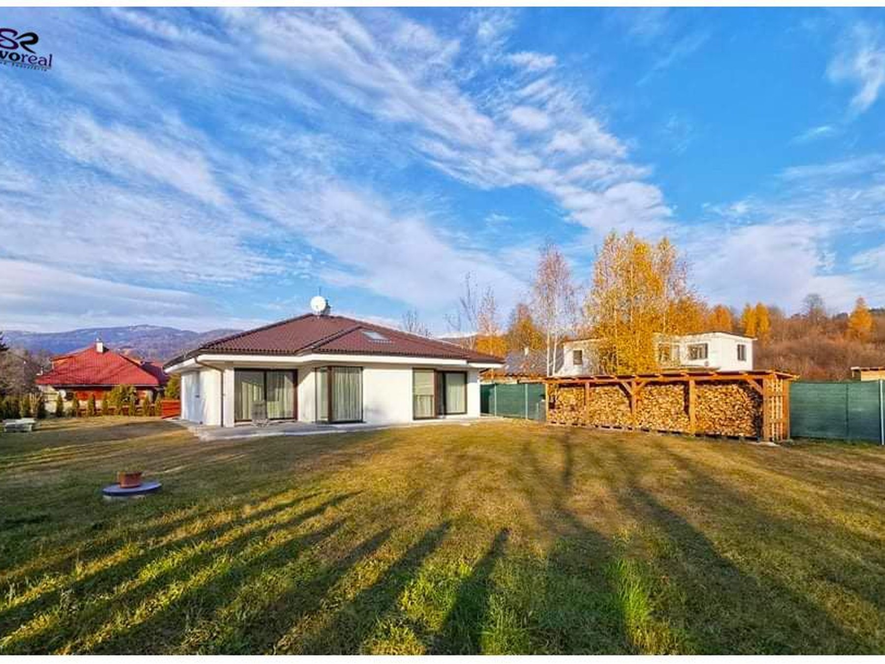 Rodinný dom 1 058 m² , Novostavba
