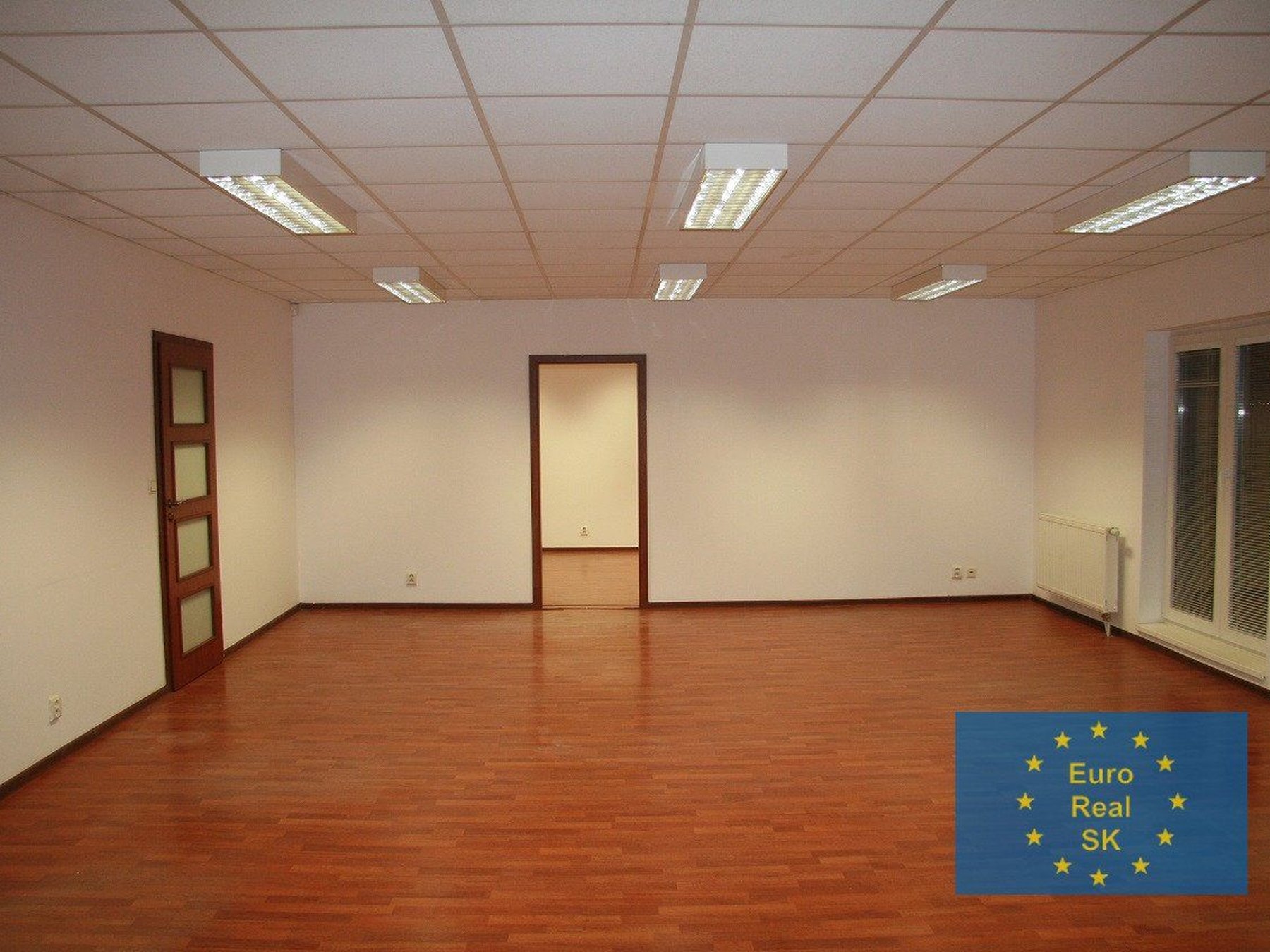Kancelárie, administratívne priestory 200 m² , Kompletná rekonštrukcia