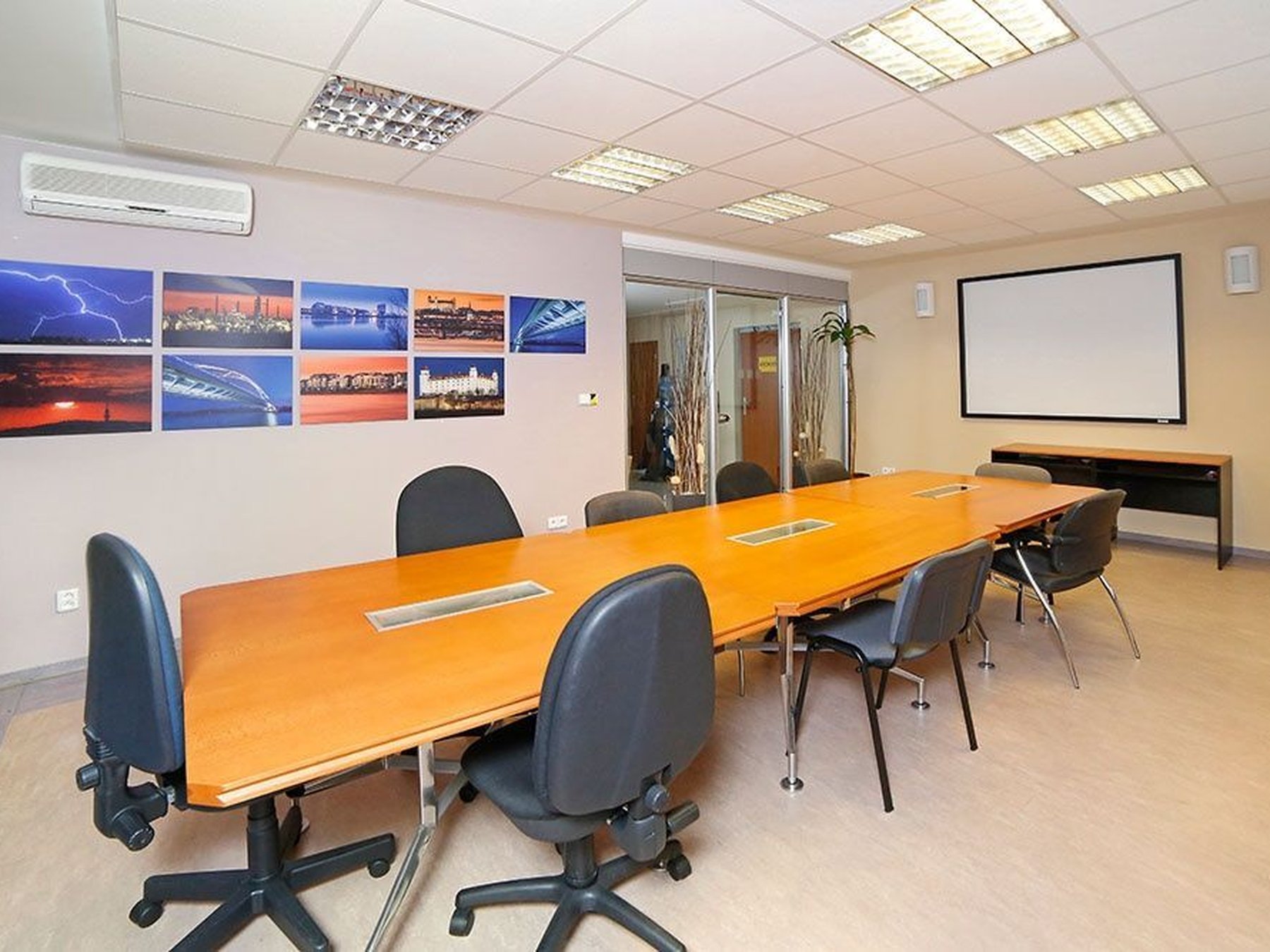 Kancelárie, administratívne priestory 200 m² , Novostavba