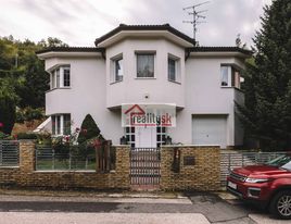 Luxusný rodinný dom v Piešťanoch – Banka s krásnou záhradou