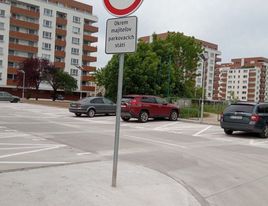 HERRYS, Na prenájom veľké parkovacie miesto v projekte Kubík v Novom Meste na Odborárskej ulici.
