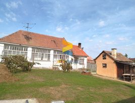 Romantický rodinný dom / chalupa v pokojnej, podhorskej obci  Rišňovce