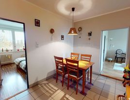 NEO – 3-izbový čiastočne zrekonštruovaný byt v kľudnej lokalite