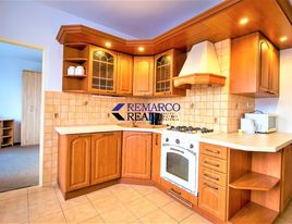 *Remarco* ponúka na predaj 4 - izbový byt s lodžiou, krásnym výhľadom a garážou v obci Cífer
