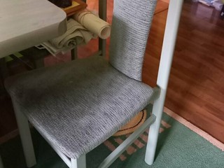 Jedalensky stol a stoličky