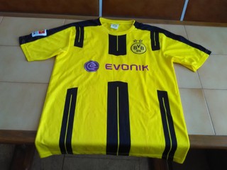 Novy futbalovy dres FC BVB BORUSIA Dortmund.