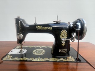 Šijací stroj Minerva, vyrobená v Česko-Slovensku