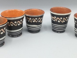 Päť pohárikov, pozdišovská keramika