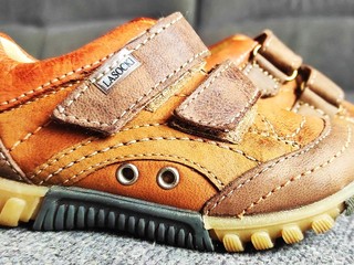 chlapčenské kožené topánky značky Lasocki