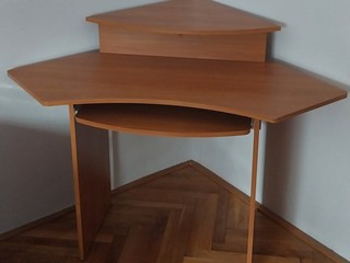Kancelársky stôl rohový
