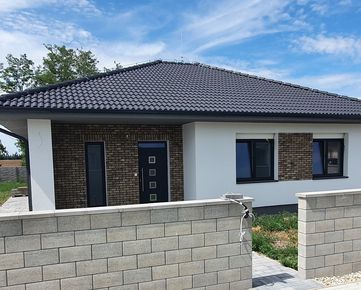 Novostavba rodinného domu s výbornou dispozíciou v obci Vydrany