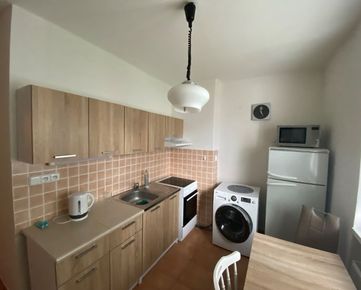 TOP Living s.r.o. ponúka na predaj 2-izbový byt v obľúbenej lokalite Uhlisko