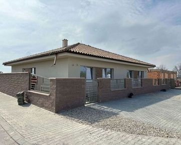 Dvojdom s výhodami samostatného bungalovu v ŠTANDARDE za 284.000€