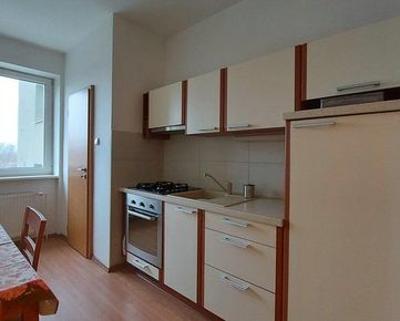 Na prenájom 3-izbový zariadený byt v širšom centre mesta Nitra