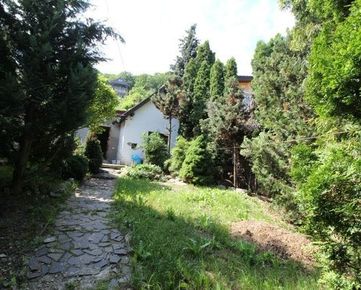 3-izbový útulny rodinný dom v Dúbravke na 5á pozemku ul. Strmé sady