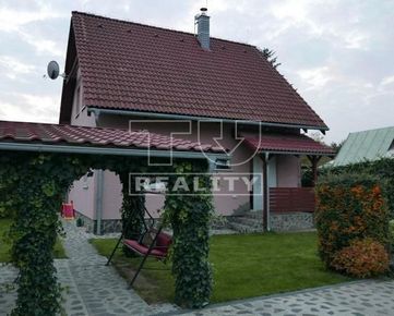 Príjemný trojizbový rekreačný dom na trvalé bývanie – Bratislava Ružinov
