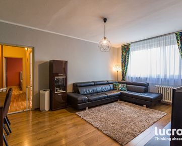 Ponúkame  na predaj veľký 3 izbový byt vo vyhľadávanej lokalite Pošeň Ružinov.