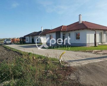 Na predaj 4 izbový rodinný dom v Gabčíkove