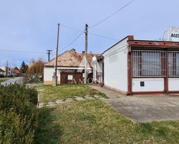 Na predaj obchodný objekt v strede obce Kaplná pri hlavnom cestnom ťahu cez dedinu medzi mestami Trnava a Senec