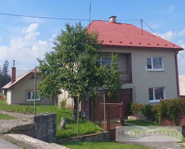 Veľký, zachovalý rodinný dom 20 km od Banskej Bystrice, Hrochoť