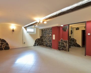 Nezariadený 4-izbový byt, Braneckého ul., Nitra