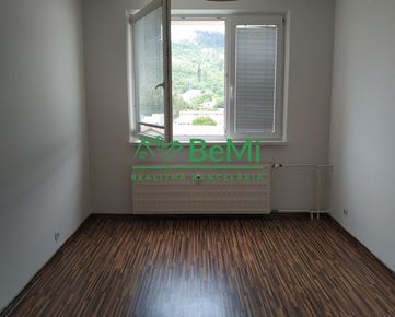 Predaj: 3- izbový byt s balkónom v meste Kysucké Nové Mesto(805-113-JAS)