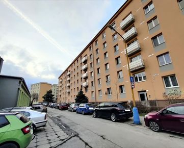 Tehlová GARSÓNKA, blízko Centra, ul. Kustrova, Košice - Sever, OV, 20 m2, vyv. prízemie, PS