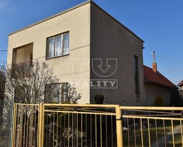 Na predaj rodinný dom v meste Zlaté Moravce s pozemkom 1277 m2