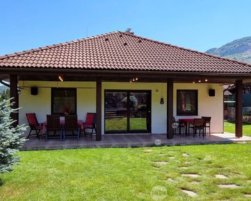 REZERVÁCIA - EXKLUZÍVNE! 4-izbový rodinný dom na krásnom pozemku, predaj, Stráňavy pri Žiline, Cena: 359.000 €