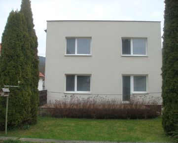 5-izbový rodinný dom na predaj v obci Jasenica (okres Považská Bystrica)