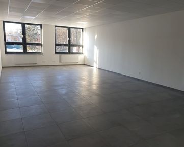 Prenájom kancelárskych priestorov v OC DRUŽBA na sídlisku Tarča, Spišská Nová Ves