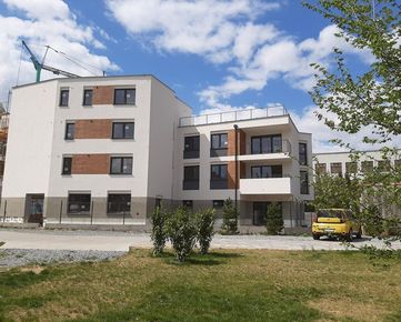 Nový 2-izbový byt s parkovacím miestom v širšom centre Prešova na prenájom 