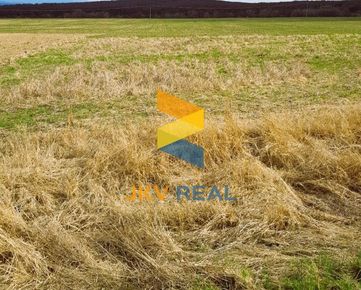 JKV REAL | Ponúkame na predaj veľký pozemok v lokalite Trenčianske Jastrabie