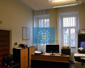 Ponúkame na prenájom Košice - centrum kancelársky priestor o výmere 150 m2 priamo v historickom centre mesta