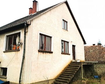 Rodinný dom tichej obci Szemere v Boršodsko-abovsko-zemplínskej župe, Maďarsko