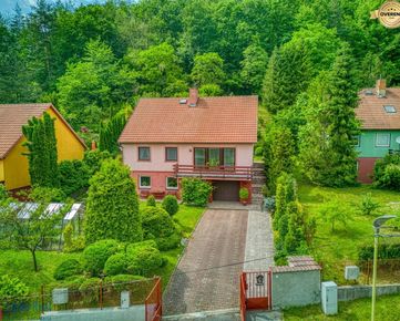 Atraktívny rodinný dom v malebnej prírode na predaj, Bzenov pri Prešov