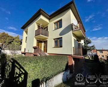 BOSEN | Trojpodlažný 6.izb. rodinný dom v krásnej lokalite pri vinohradoch, Svätý Jur, Hanzlíčkova