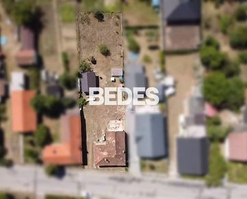 BEDES | Pozemok s rodinným domom so stavebným povolením,  a projektovou dokumentáciou