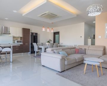 ESTATE INVEST - Na predaj moderný 4 izbový byt s terasou na Malte v Swieqi