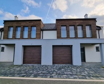 Štýlový 4-izbový rodinný dom s garážou, dvojdom, krásne prostredie, predaj, Púchov - Beluša, Cena: 278.000,- €.