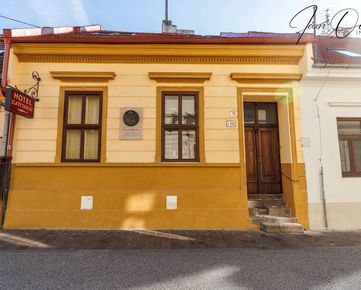 Historická budova s prístavbou a parkoviskom – Vratná 16, Košice