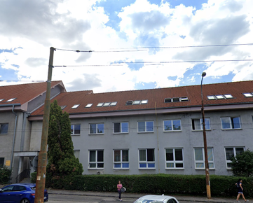 Bratislava - Staré Mesto - odpredaj budovy s príslušenstvom a pozemkov