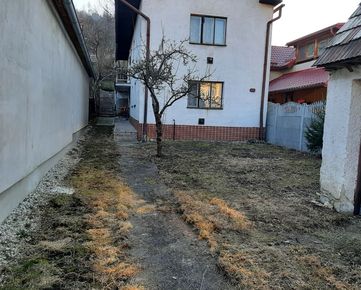 Dvojpodlažný rodinný dom v obci Snežnica