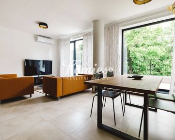 PRENÁJOM 3 izbový luxusný byt  s terasou priamo v centre Nitry