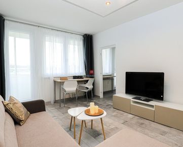 HERRYS - Na prenájom kompletne zrekonštruovaný 1 izbový byt s krásnym výhľadom